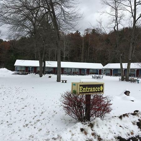 Warrensburg Inn & Suites - 6 Mi To Lake George 外观 照片