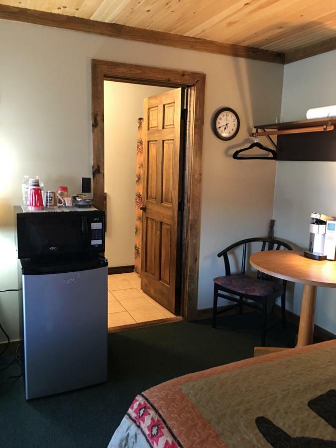 Warrensburg Inn & Suites - 6 Mi To Lake George 外观 照片